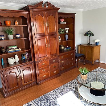 Upgraded, Beautiful 4 Bd Colonial In Silver Spring Extérieur photo