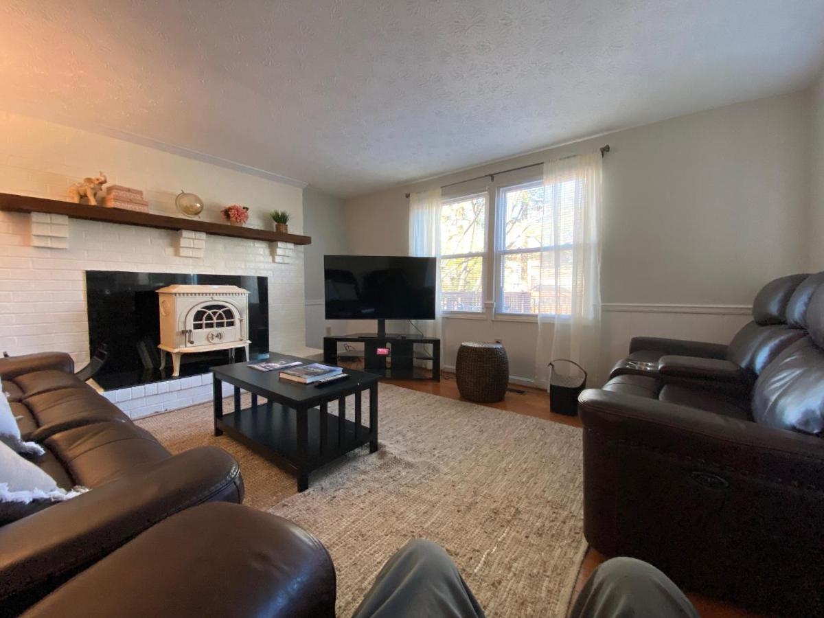 Upgraded, Beautiful 4 Bd Colonial In Silver Spring Extérieur photo