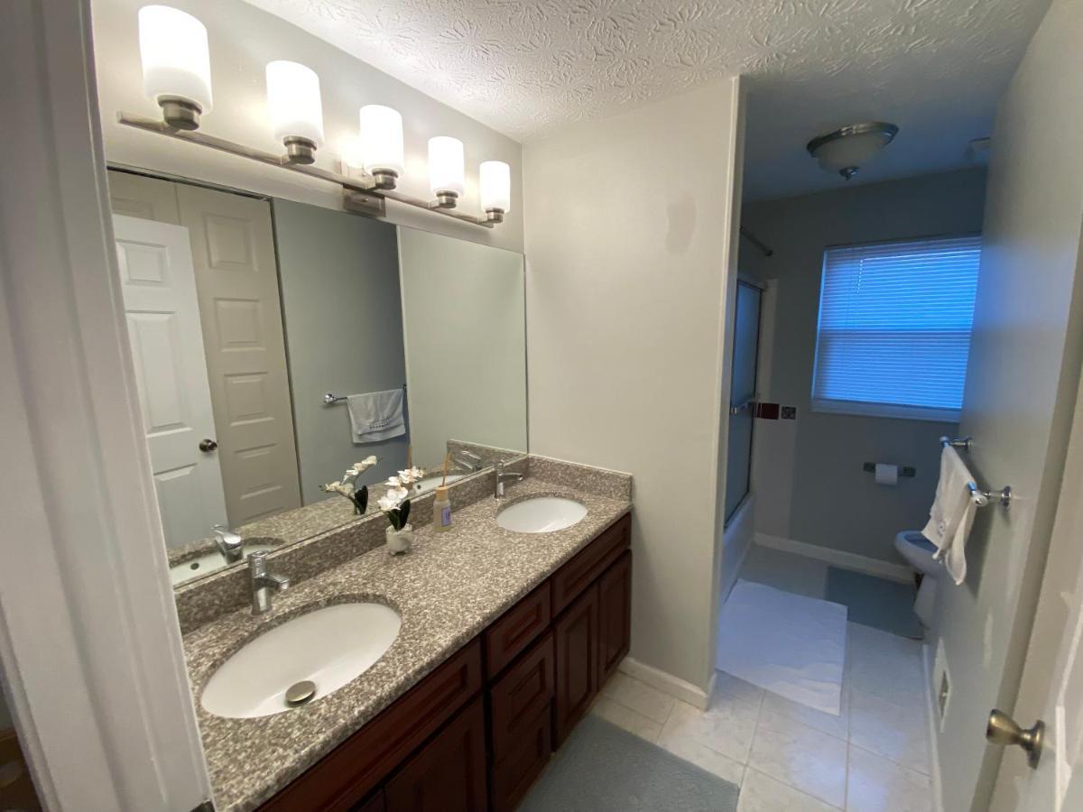 Upgraded, Beautiful 4 Bd Colonial In Silver Spring Extérieur photo